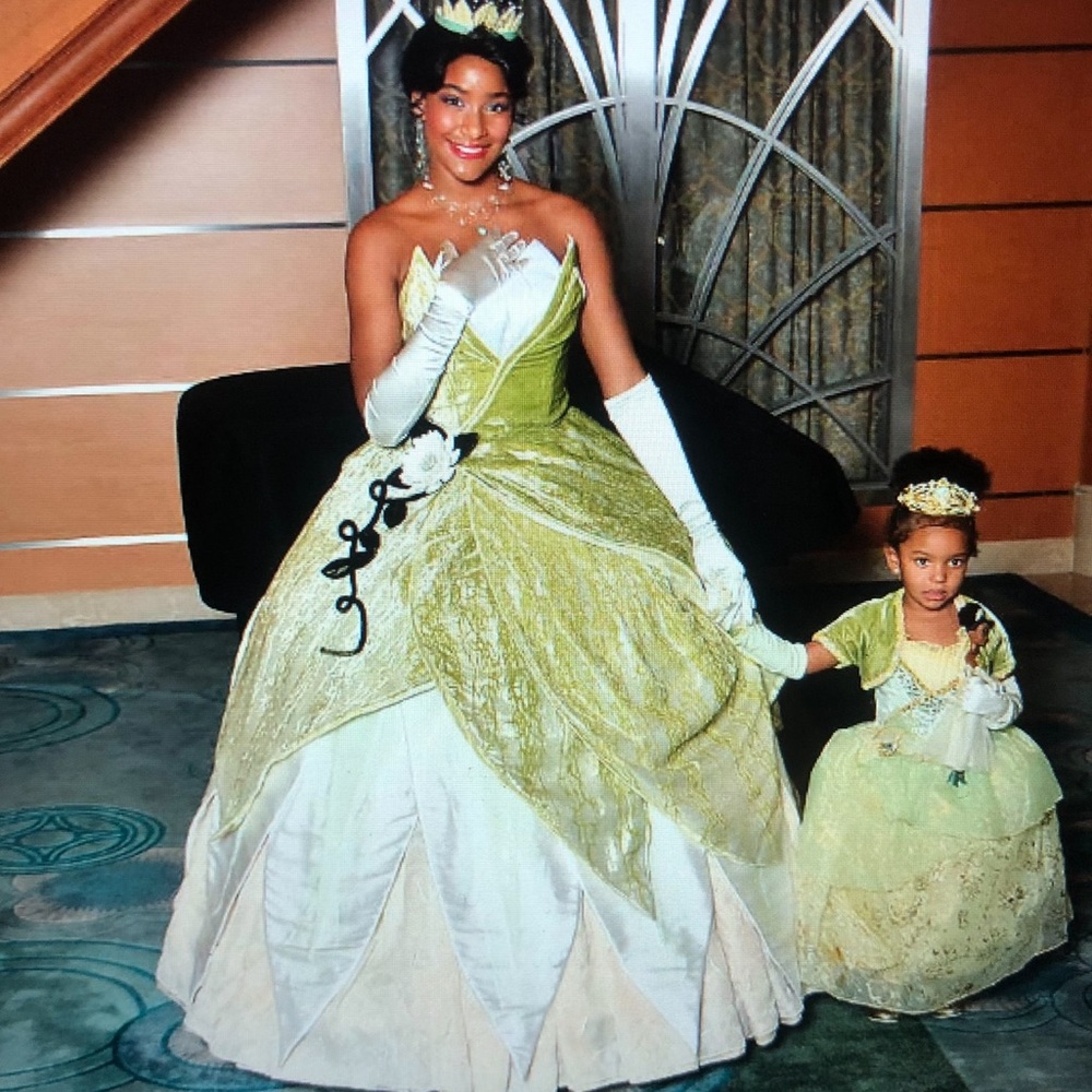 Beautiful princess Tiana dress with crown shawl shoes and gloves to match